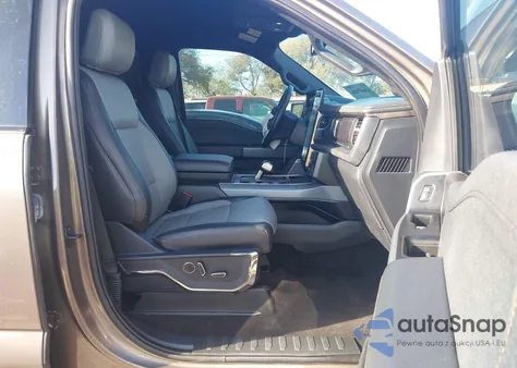 2023 Ford F-150 Lightning Lariat z USA, uszkodzony, nr VIN 1FTVW1EL4PWG02744